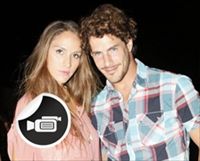 איילה רשף מודדת שמלות כלה