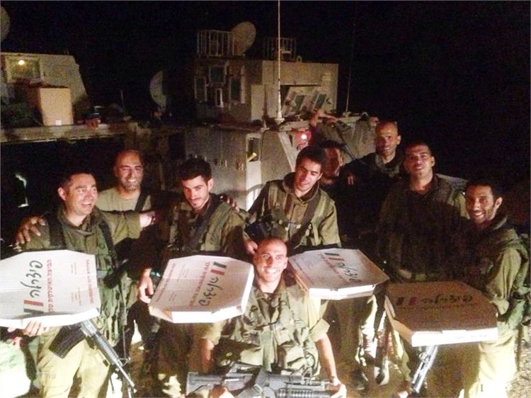 צוק איתן: מסיבת רווקים תחת אש 1